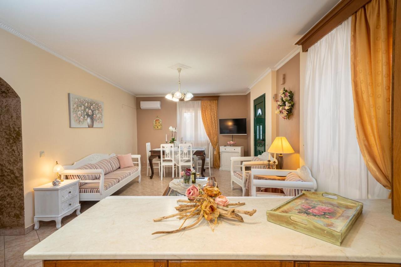 Artemis Superb 2 Bedroom Apartment 700 M Away From The Beach Миния Экстерьер фото