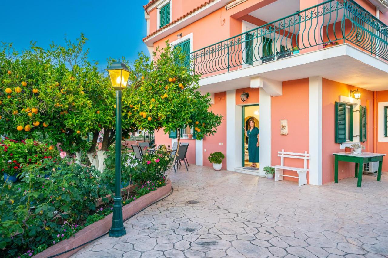 Artemis Superb 2 Bedroom Apartment 700 M Away From The Beach Миния Экстерьер фото