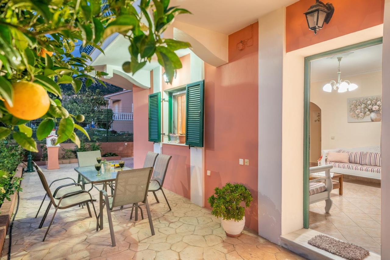Artemis Superb 2 Bedroom Apartment 700 M Away From The Beach Миния Экстерьер фото