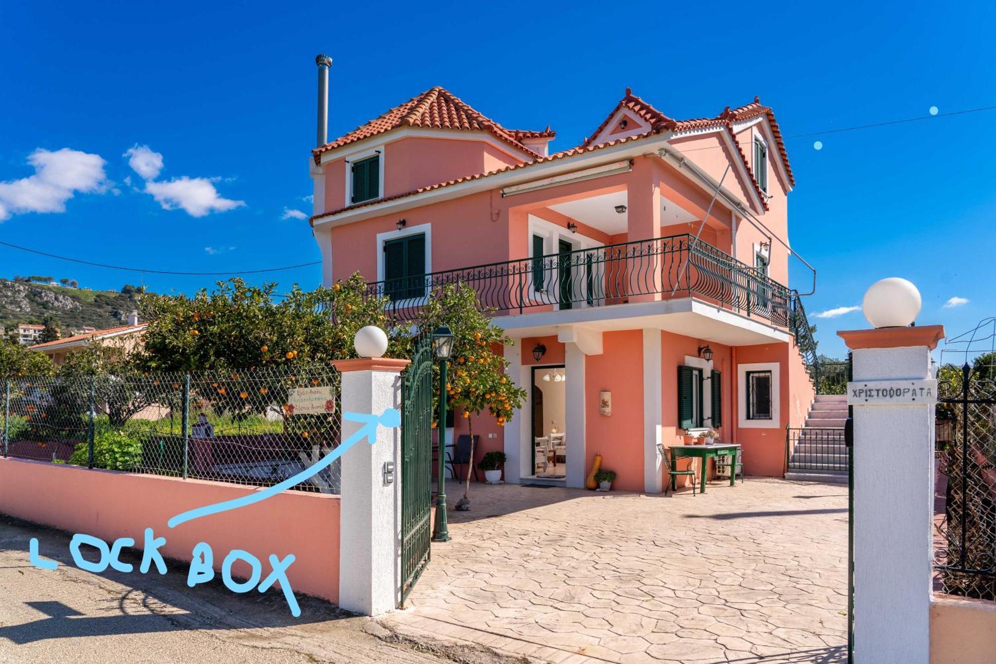 Artemis Superb 2 Bedroom Apartment 700 M Away From The Beach Миния Экстерьер фото