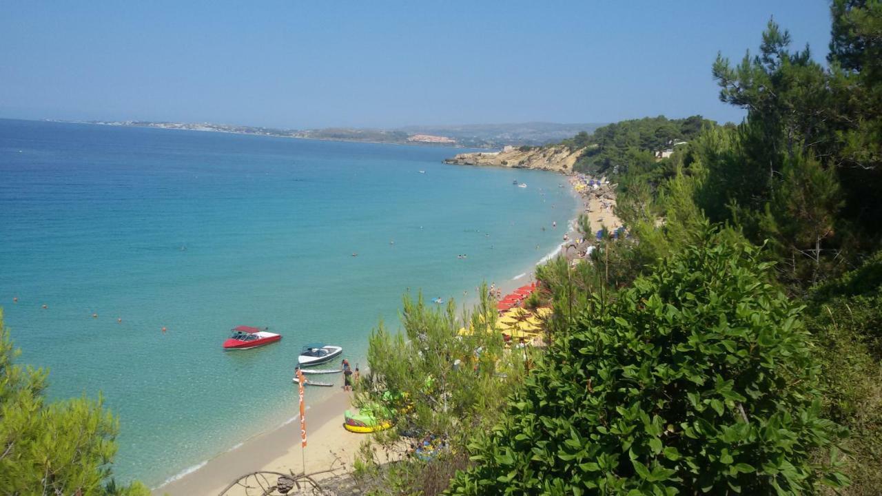 Artemis Superb 2 Bedroom Apartment 700 M Away From The Beach Миния Экстерьер фото